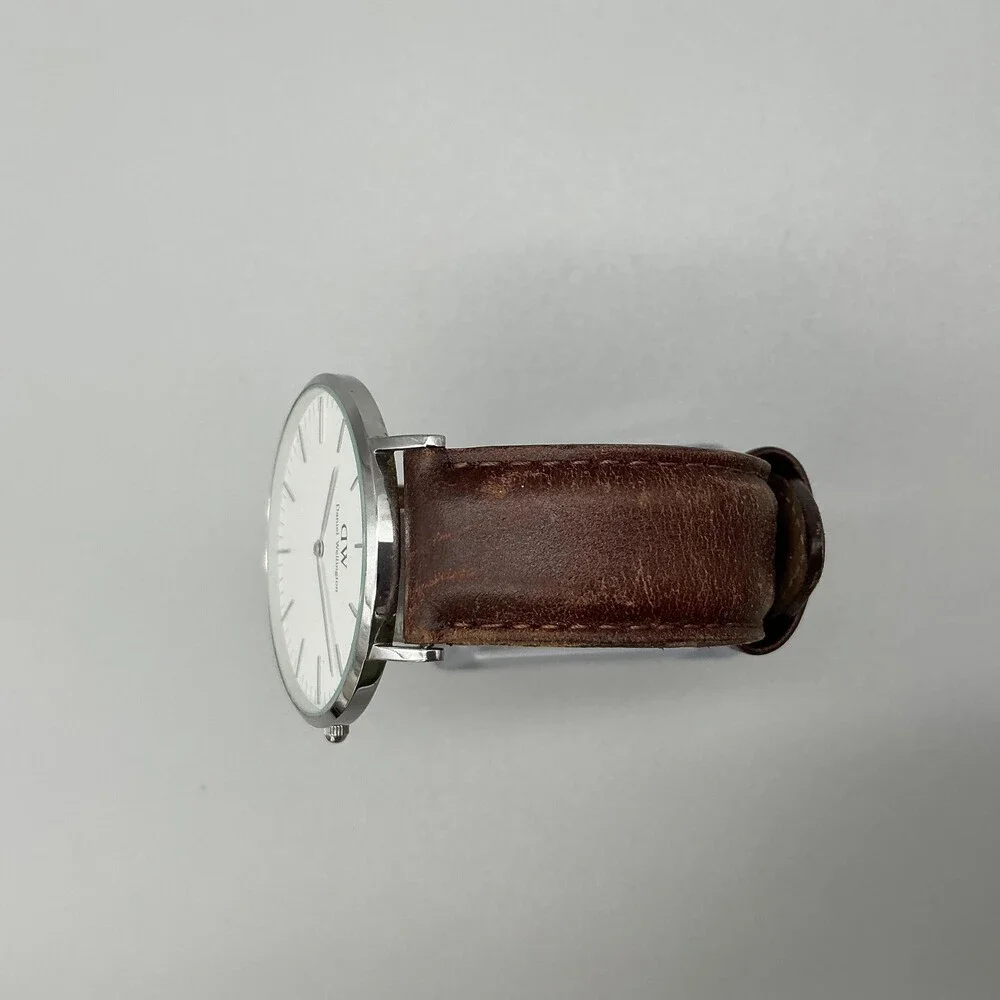 Daniel Wellington Mens Watch 41mm White Dial Brown Leather Strap New Battery